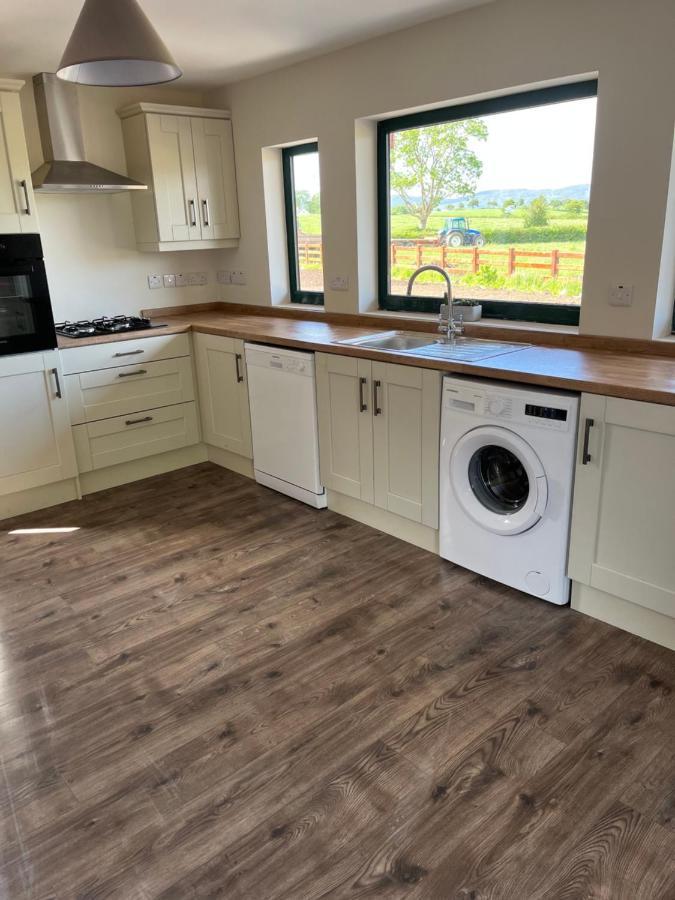 Oakwell Holiday Village Ramelton エクステリア 写真