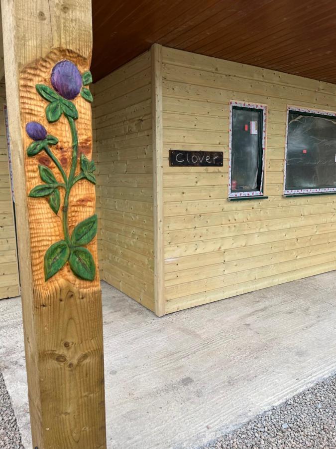 Oakwell Holiday Village Ramelton エクステリア 写真