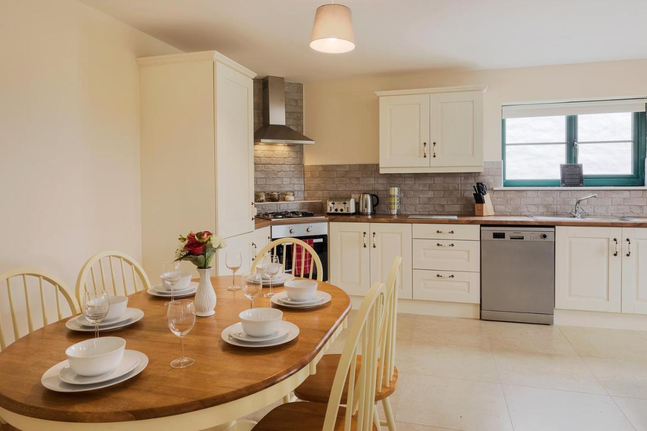 Oakwell Holiday Village Ramelton エクステリア 写真