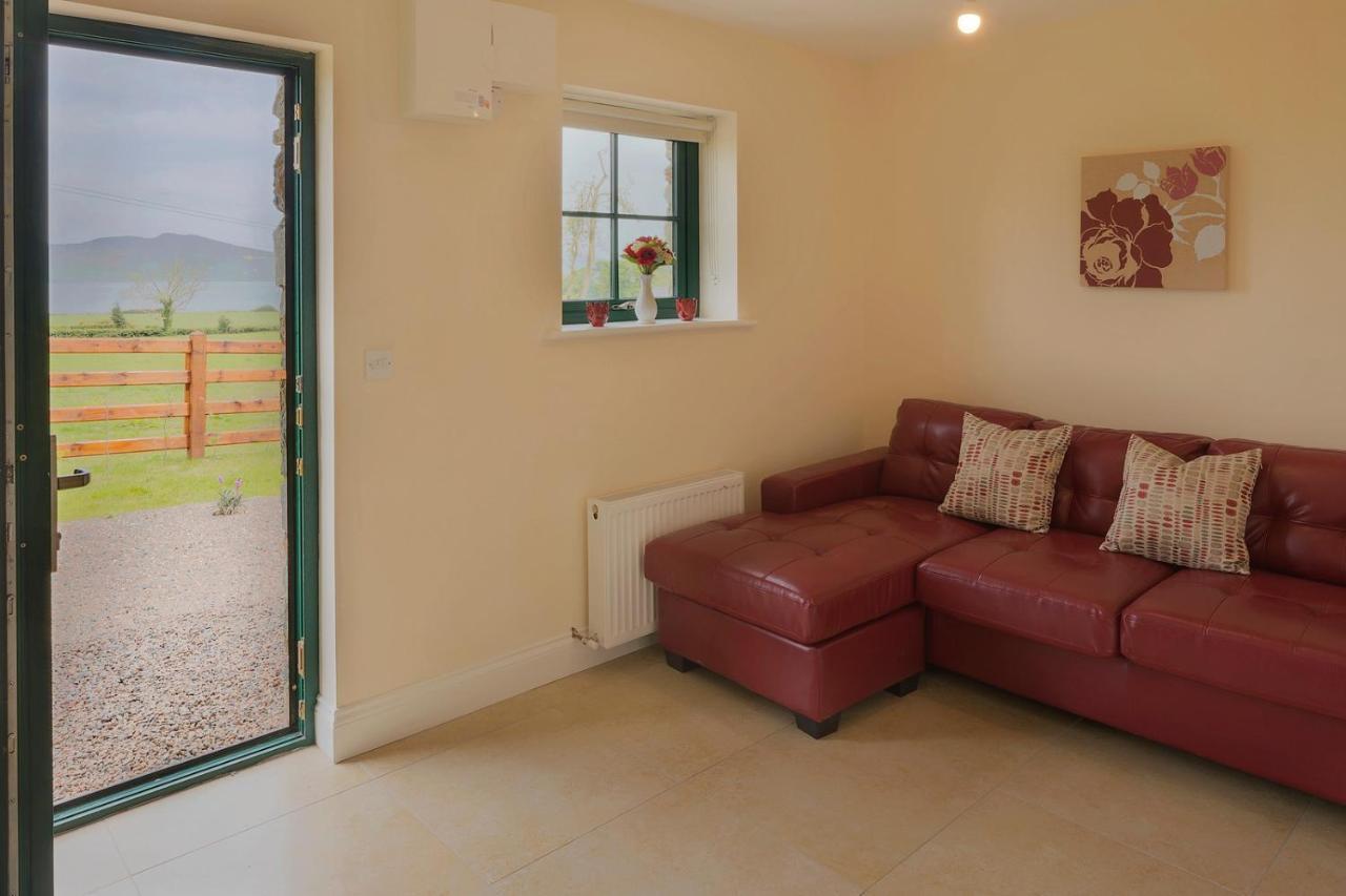 Oakwell Holiday Village Ramelton エクステリア 写真